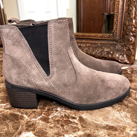 Clarks Shoes - Clarks Suede Boots